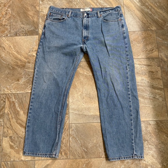 Levi's Straight Fit Jeans Classic Medium Wash Denim Pants‎ 40x29 - Picture 1 of 7